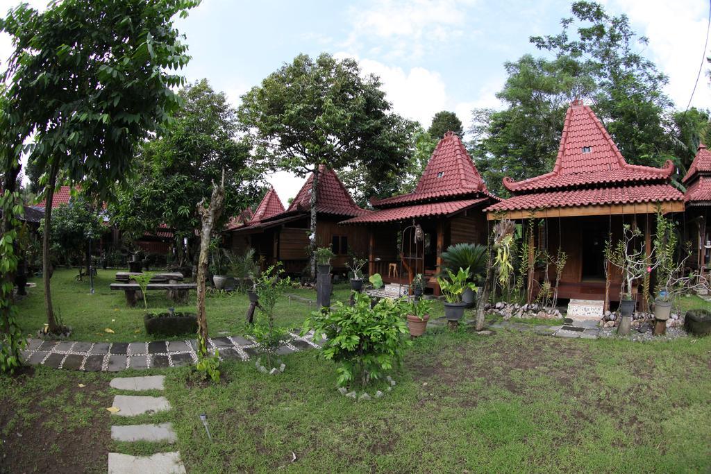 Omah Garengpoeng Guest House Magelang Room photo